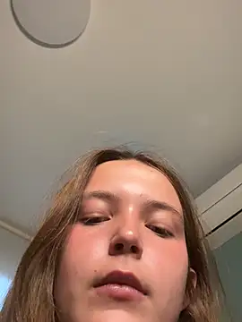 louna-emma (F teen) - J’utilise mes deux jouer