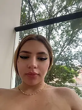 chloecollins__ (F teen) - PUSSY FINGERING IN T BALCONY