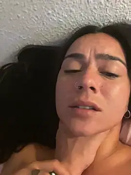 exoticnoah (F young) - Quitar top