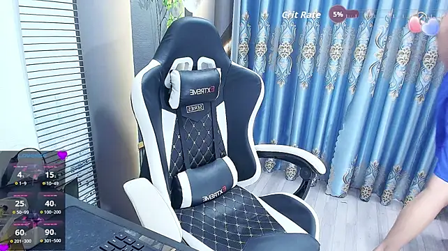 Naughty___asian webcam
