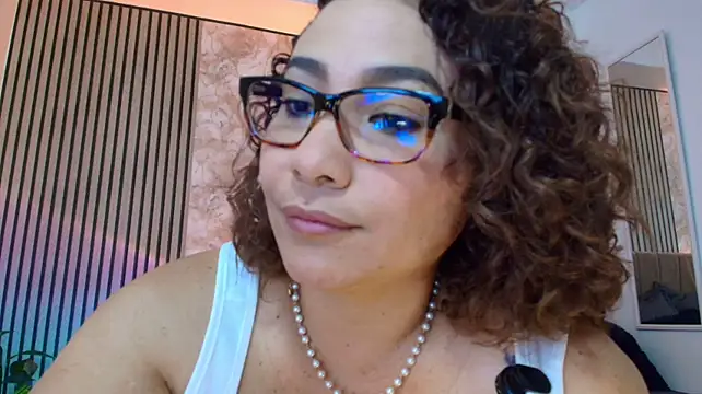 JuliRamirez live sex cam