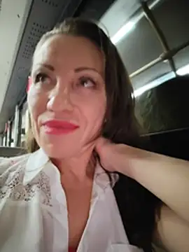 pure_elena live cam on StripChat