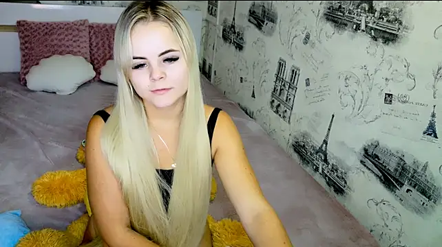 lovely-eyes webcam
