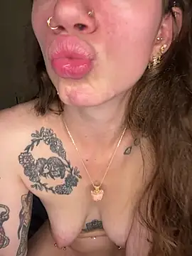 ValenciaTheVixenXX webcam