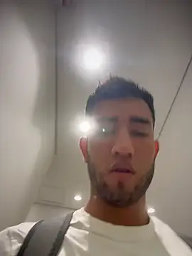 liam_bronw webcam