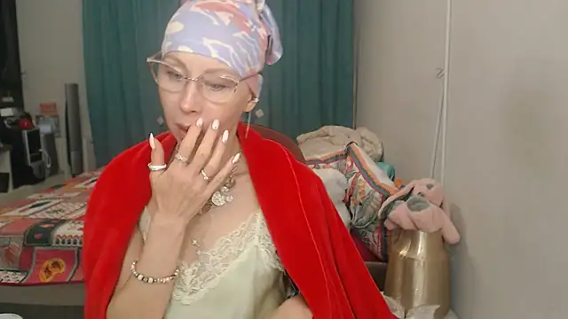 LuxuryNika webcam