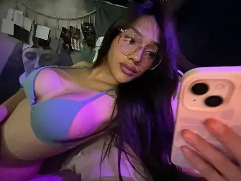 itsmekarinaaa webcam