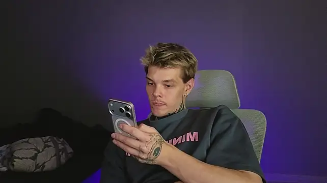 DENIS_HERE