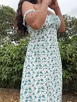 catalina16_ (F young) - FLASH TITS IN PUBLIC