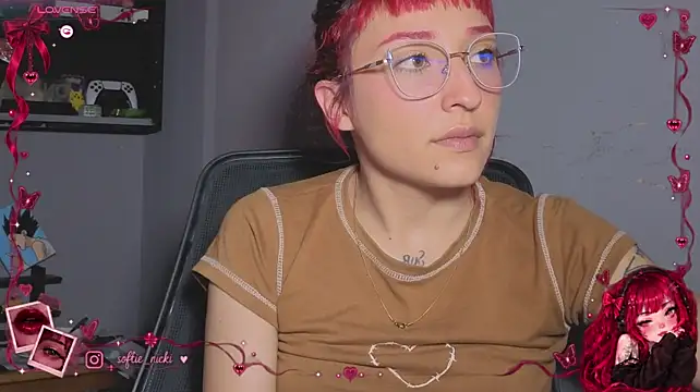 NickiYoung webcam