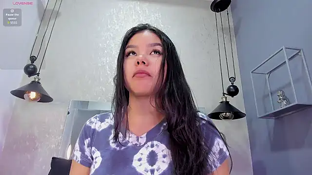 annie_lii_ (F teen) - show boobs and bounce