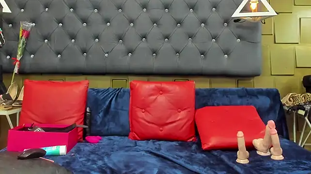 lunasaez (F teen) - squishy + rough sex