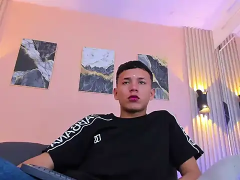 lian_lodson (M twink) - Sensual Dance