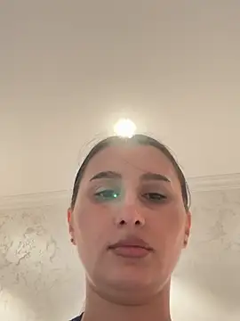 kimkylie1 (F milf) - To show my booty