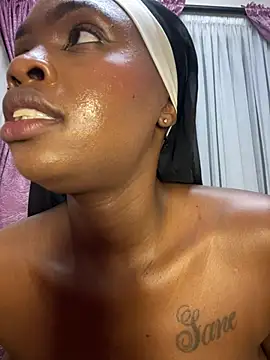LuciousLips96 webcam