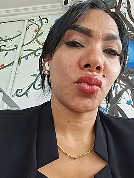 Doll_Loren webcam