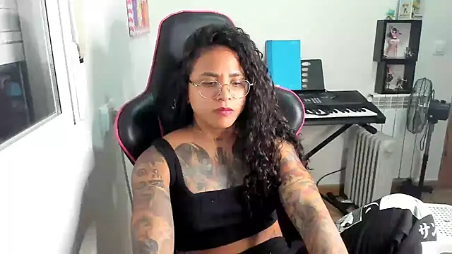 Ama_music webcam