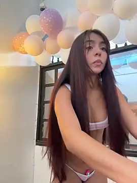 lanna_brunette live cam preview