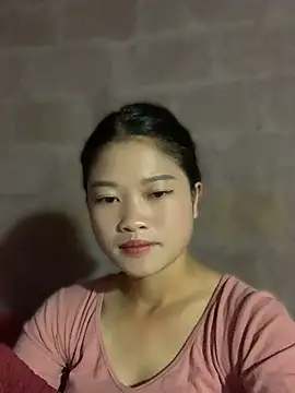 LilyLily68 webcam