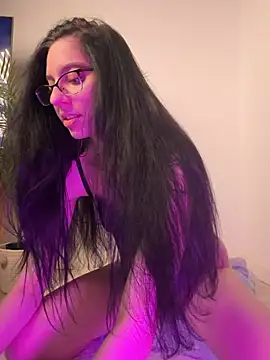 Raveen_bliss webcam