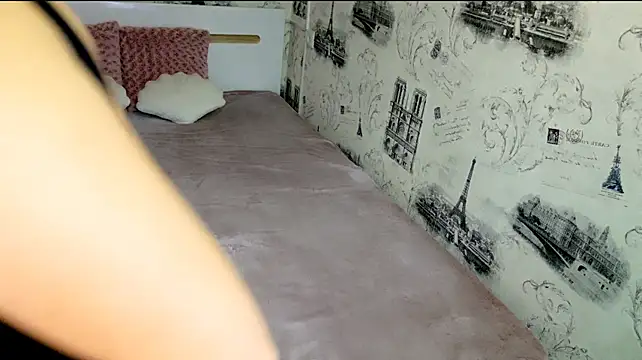 lovely-eyes webcam