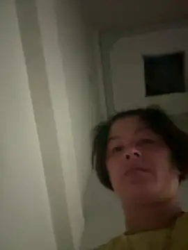 Belle-ee live cam preview