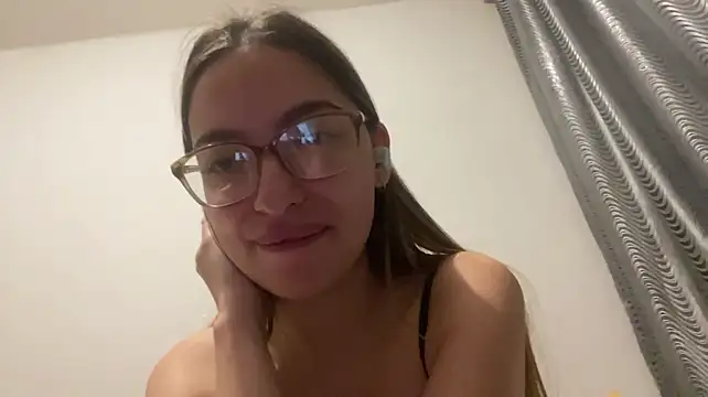 ZelmaBonato live cam on StripChat