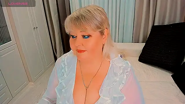BIGTITSBBW webcam