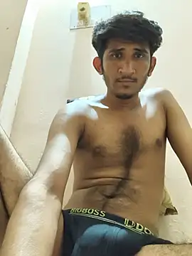 Shaktihwhwh live cam on StripChat