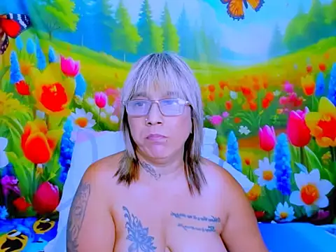 indianroxy webcam