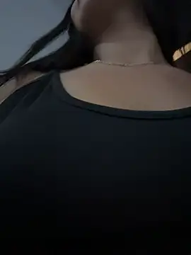 Valentina-gomezz's cam show statistics and live stream