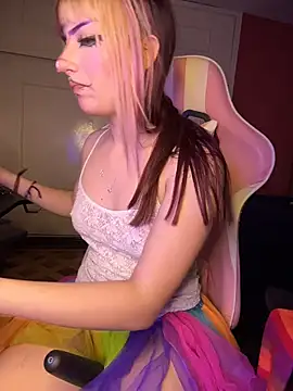 CHWOONIE live cam on StripChat