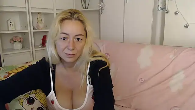 _karolynesyera_ webcam