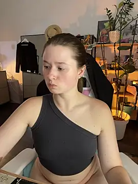 sweetest_pie live cam on StripChat