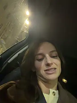 -AngelAri-