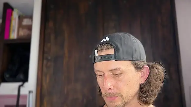 mcklister_kinky_feets