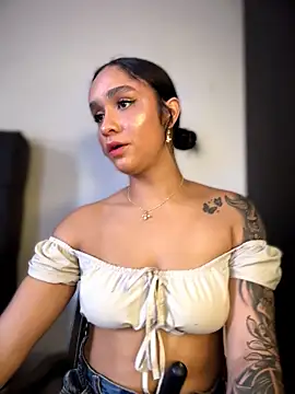 Isabella-Teen webcam