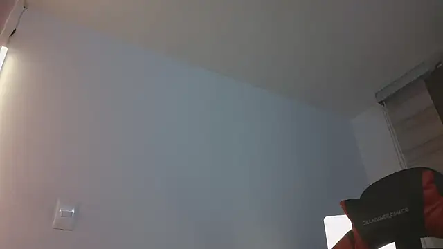 selene_red_ live cam on StripChat