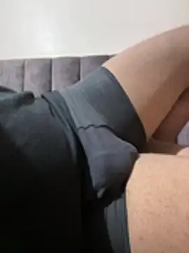 Sexybullx live cam on StripChat