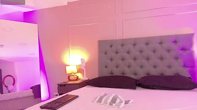 ALICESANDOVAL webcam
