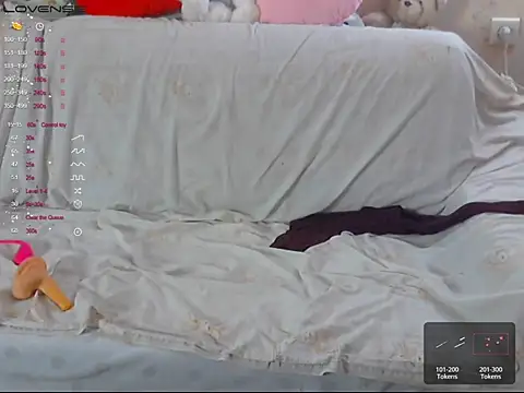 LustfulSarah webcam