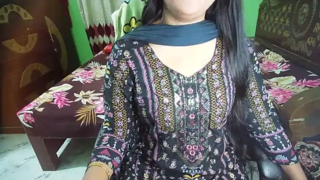 BengaliQueenStar webcam
