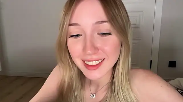 Kattie_Petite webcam