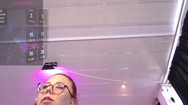 Scarlet_Royale webcam