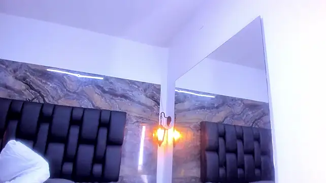 miaablondee_