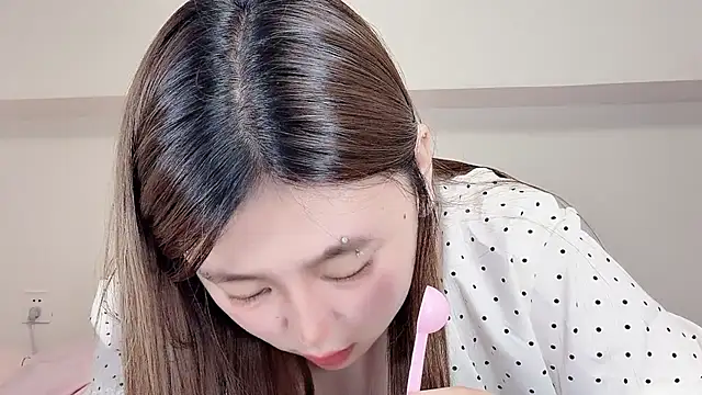 xiaoxiaoai689 webcam