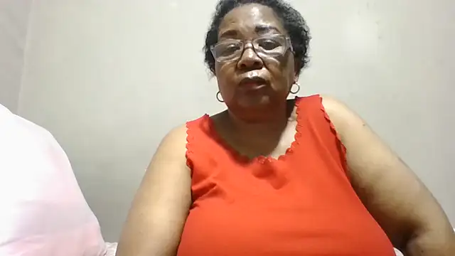 KinkyRicoSaisyours webcam
