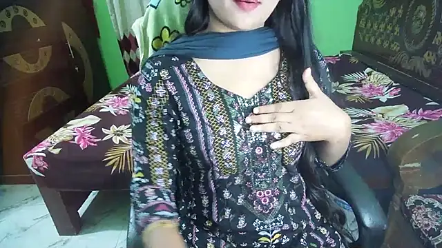 BengaliQueenStar webcam