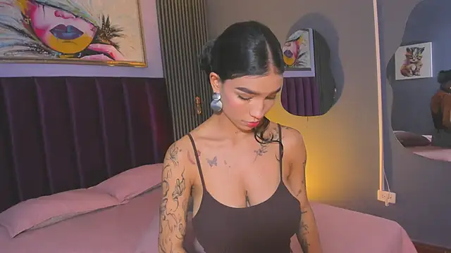 LauraAristizabal 🔃 chatroom