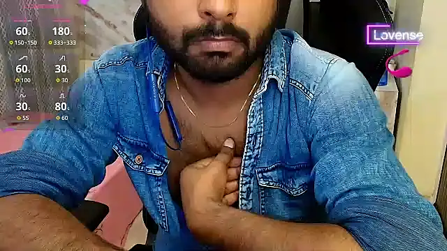 Silvershadde live cam on StripChat